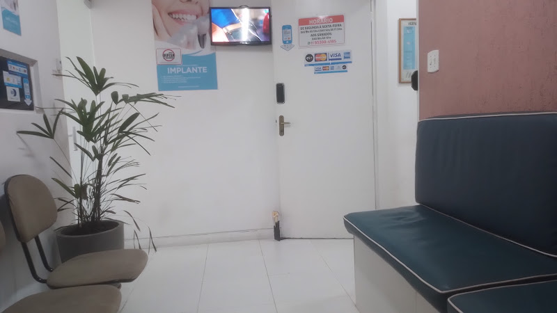 Foto 3 de Dr. Luciano Amorim Lemos | Dentista em Taboão da Serra