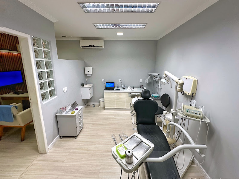 Foto 3 de Dr. Luciano Carvalho | Dentista em Vila Velha