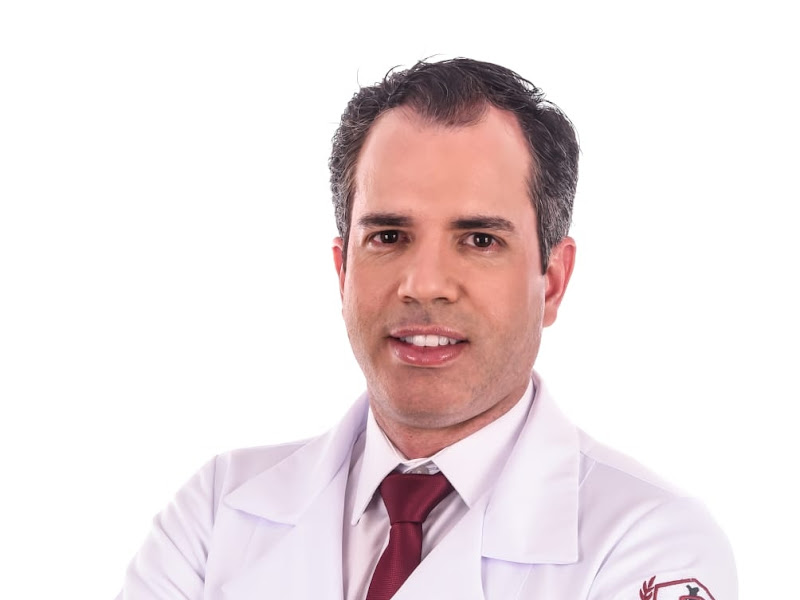 Foto de Dr. Luécio Melo - Implante Dentário - JP