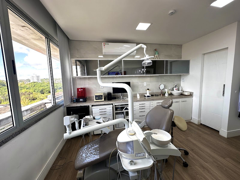 Foto 2 de Dr. Luiz Gusmão |Cirurgião Dentista/Implantes