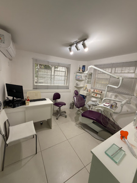 Foto 3 de Dr Luiz Manhães | Cirurgião Dentista