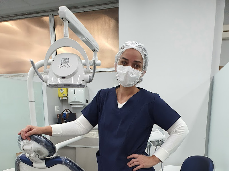 Foto 7 de Dr. Maciel Reis Moura - Dentistas ,canal ,restauração,extração, cirurgia oral, cirurgião dentista, Botox, facetas em resina.