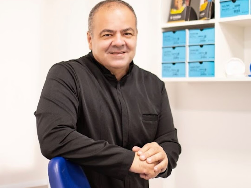 Foto de Dr. Marcelo Stanzis - Clínica Odontológica - Ortodontista (Invisalign Top Doctor)