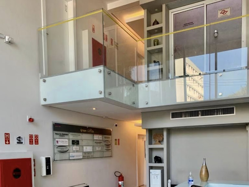 Foto 2 de Dr. Marco Antonio de O. Campos e Dra. Rafaella Campos - Cirurgiões Dentistas