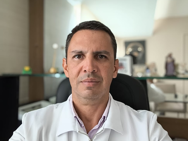 Foto 2 de Dr. Marco Milagre - Ortodontista