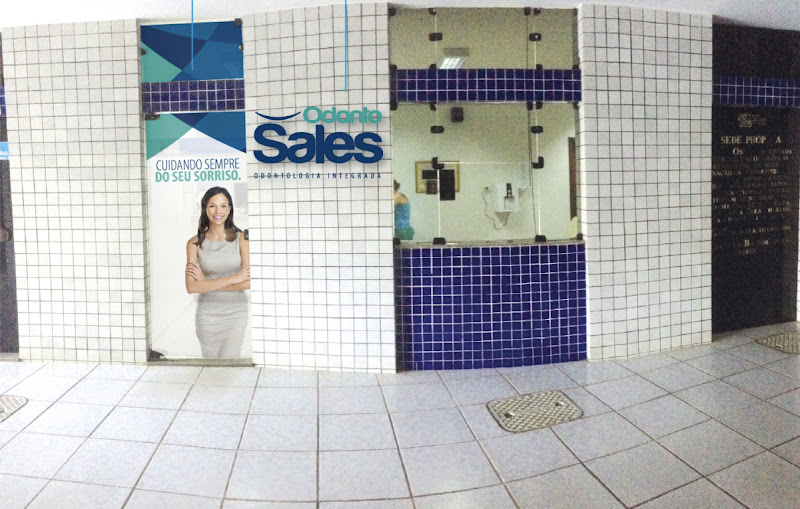 Foto 2 de Dr. Marco Sales