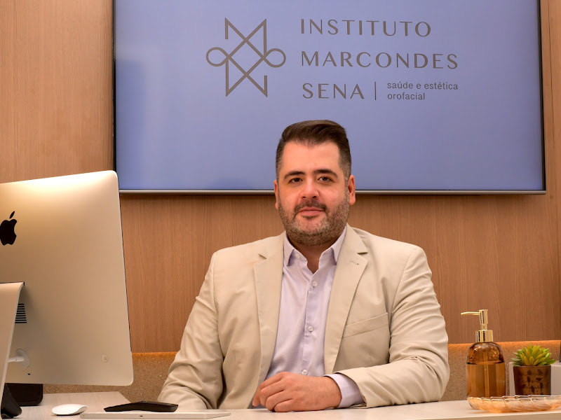Foto 2 de Dr. Marcondes Sena Filho | Cirurgia Bucomaxilofacial, Implantodontia e Estomatologia