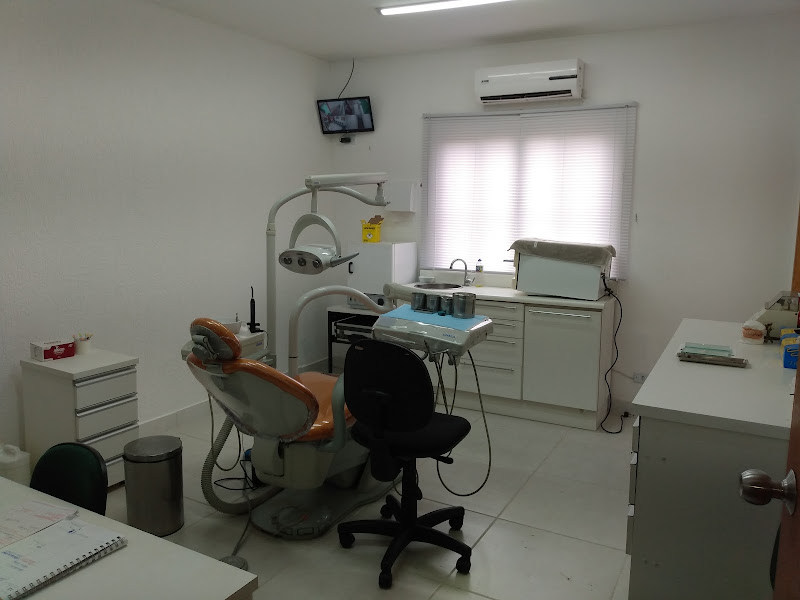 Foto 3 de Dr. Marcos Alvarenga - Especialista em Implantes e clínico Geral