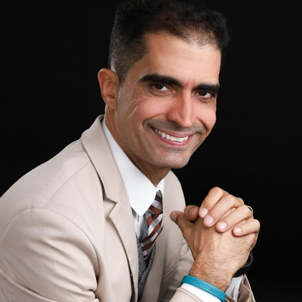 Foto 2 de Dr. Marcus Fonseca | Dentista Especialista em Reabilitação Estética – Divinópolis