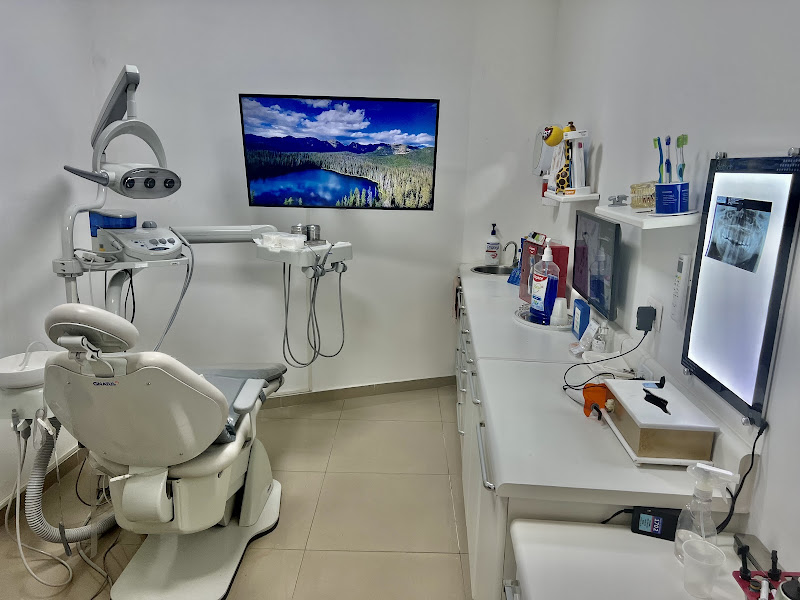 Foto 7 de Drª Marília Moura Campos - Campos & Campos Clínica Odontológica LTDA