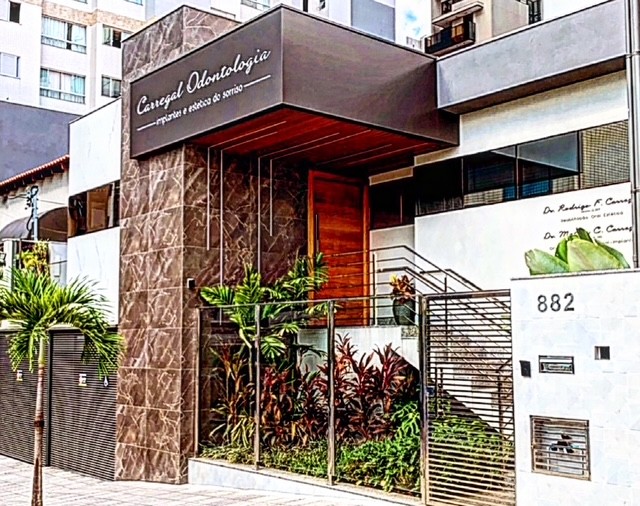 Foto 2 de Dr. Mateus Carregal - Implantes Dentários e Cirurgias Avançadas