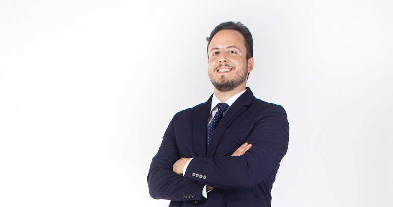 Foto 2 de Dr. Mateus Fiuza Santos - Cirurgia Bucomaxilofacial