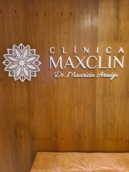 Foto 2 de Dr. Maurício Araújo - Bioestimulador de Colágeno - Rinomodelação - Preenchimento Labial em Leblon