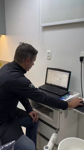 Foto 3 de Dr. Maurício Bulhões - Implantes Dentários