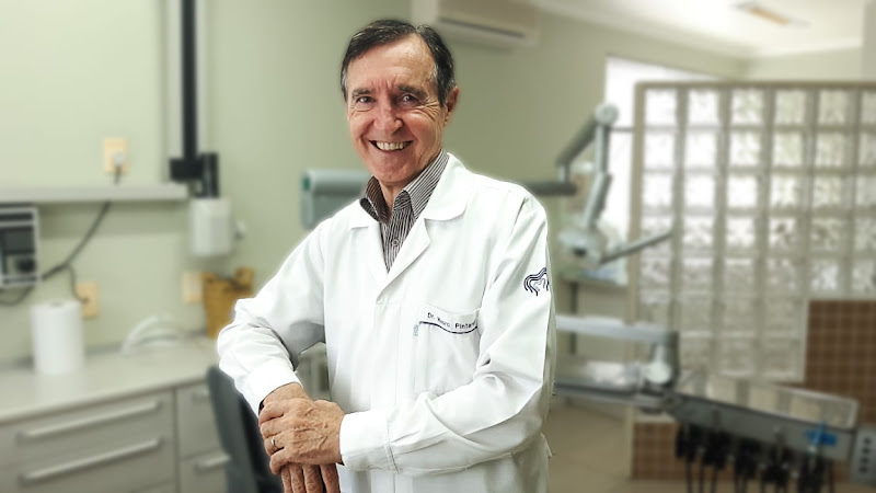 Foto 2 de Dr. Mauro Pintarelli - Dentista