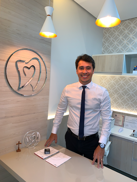 Foto 2 de Dr. Maurosam Jr. Falci - Bucomaxilo em GV