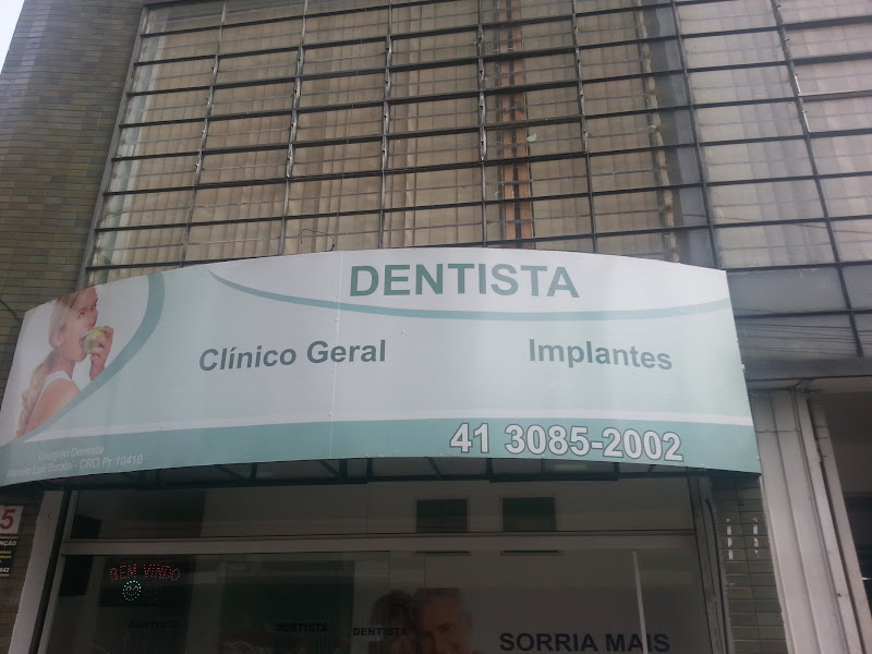 Foto 7 de Dr. Maxwel Marques Dentista 24 horas Curitiba