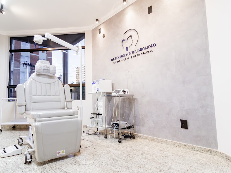 Foto 2 de Dr. Miguel Arcanjo Pavilhão - Cirurgião Dentista