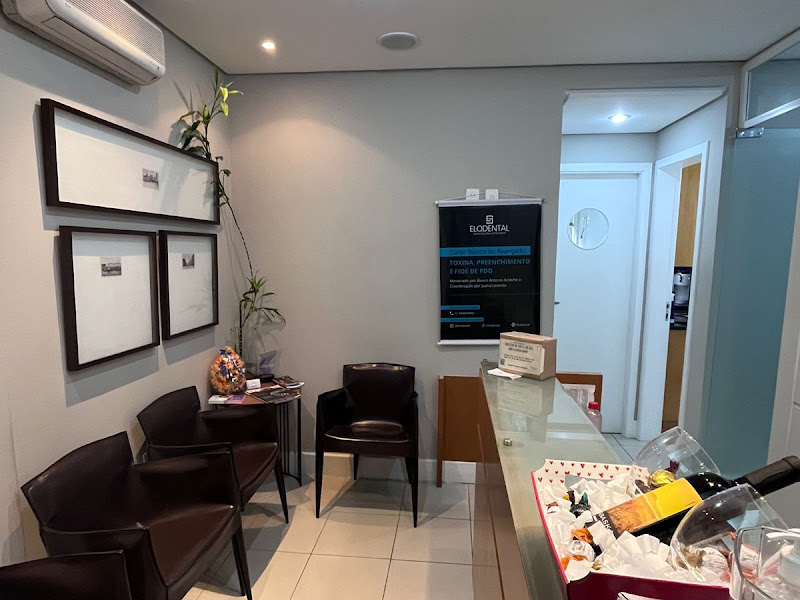 Foto de Dr. Miguel Azambuja - Ortodontista e Radiologista