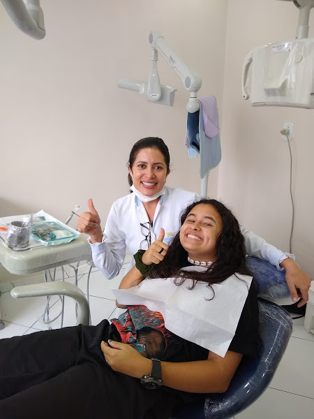 Foto 2 de Drª Mônica Oliveira Fernandes