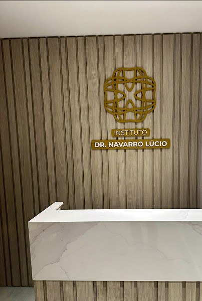 Foto 2 de Dr. Navarro Lúcio Sorrisos Perfeitos