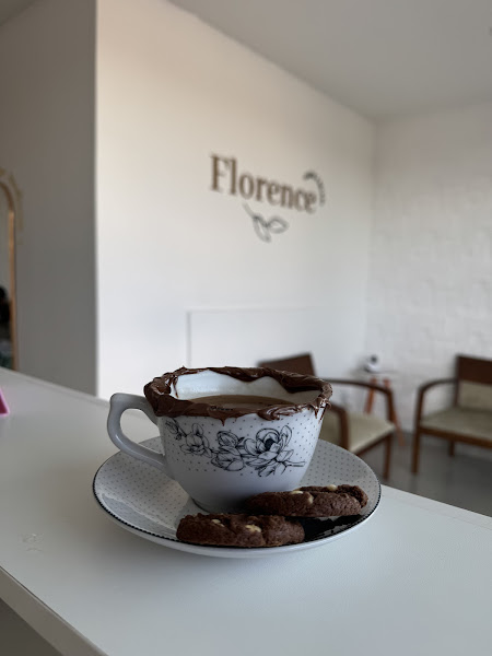 Foto 2 de DRª Nayla Martins | Espaço Florence - Saúde e Beleza