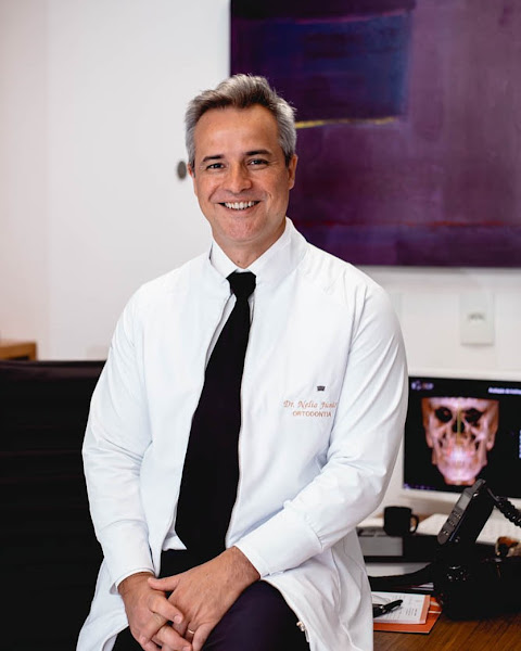 Foto 2 de Dr Nélio Junior - DTM - Tratamento de má oclusão - Ortodôntia em Lago Sul - Perfil facial em Lago Sul