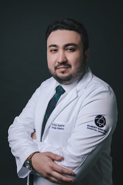 Foto de Dr. Otávio Queiroz - Cirurgião Plástico