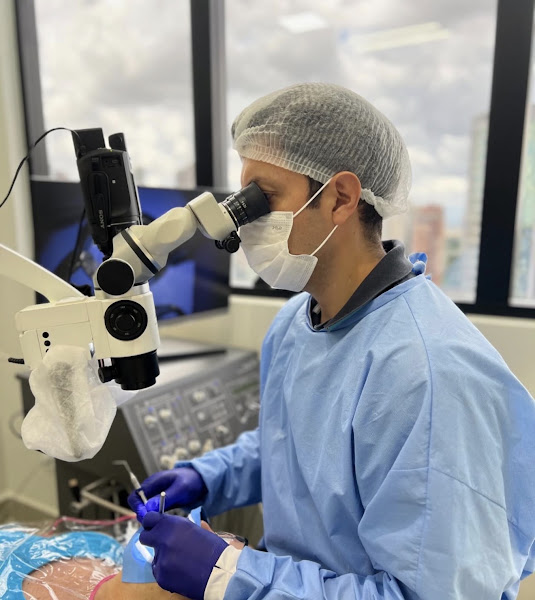 Foto 2 de Dr. Pablo Amoroso / Endodontia Microscópica / Tratamento de Canal