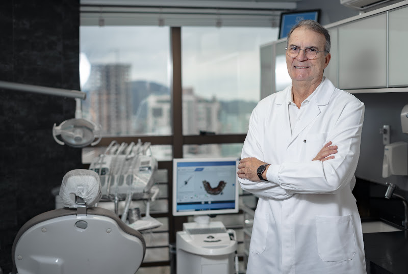 Foto de Dr Paulo Burmann, Odontologia reabilitadora