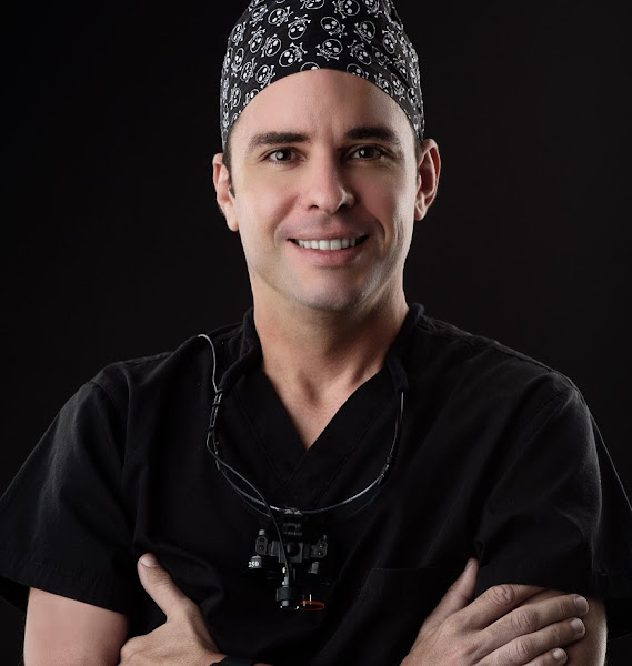 Foto 2 de Dr. Paulo Germano Falcão - Cirurgião Bucomaxilofacial | Implantes Dentários | Neck Lift | Cirurgia Ortognática João Pessoa