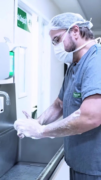 Foto 3 de Dr. Paulo Germano Falcão - Cirurgião Bucomaxilofacial | Implantes Dentários | Neck Lift | Cirurgia Ortognática João Pessoa