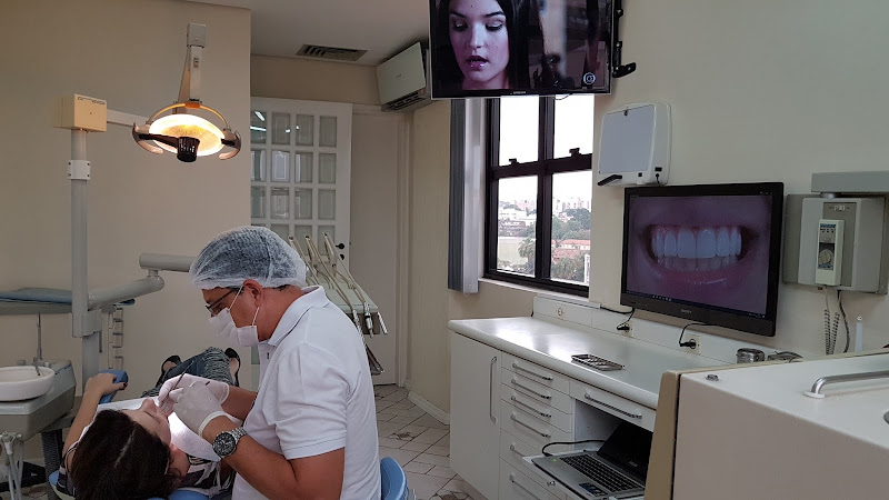 Foto 2 de Dr. Paulo Roberto Bernardinette