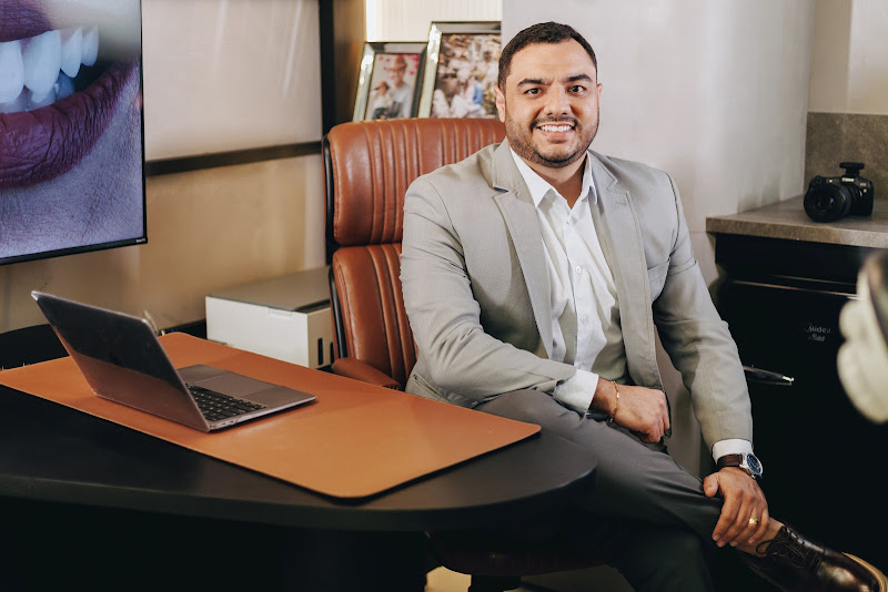 Foto 2 de Dr. Pedro Emílio Almeida de Oliveira | Dentista em Montes Claros