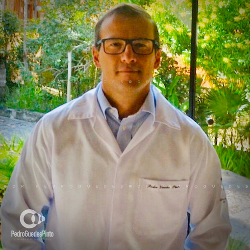 Foto 3 de Dr. Pedro Guedes - Cirurgia Buco Maxilo, Ortognática, Implantes, Mentoplastia, Siso, Implantes Dentários, Enxertos