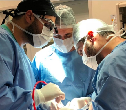 Foto 3 de Dr. Pedro Henrique Faria Denofrio, Cirurgião buco-maxilo-facial