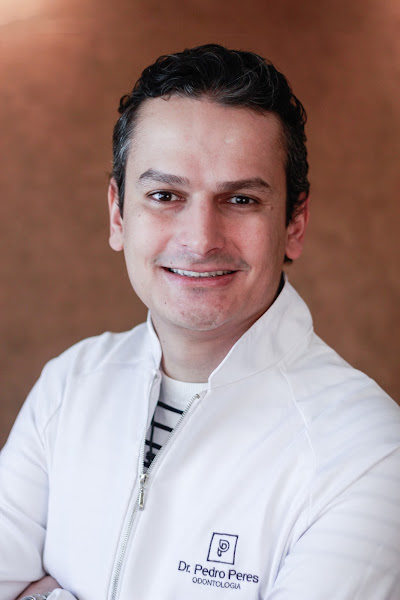Foto 2 de Dr. Pedro Peres, Dentista / Lentes em resina