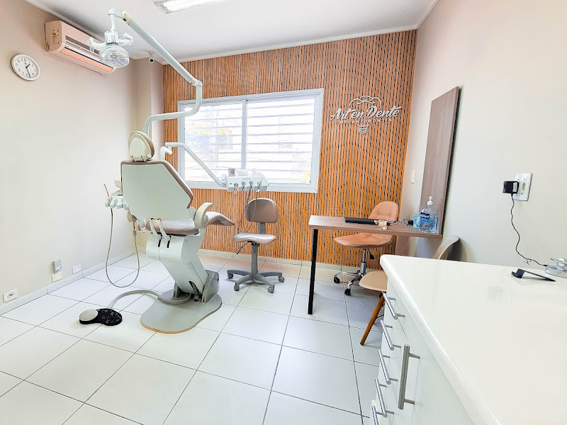 Foto 7 de Dr. Pedro Pinheiro – Dentista 24h Urgências