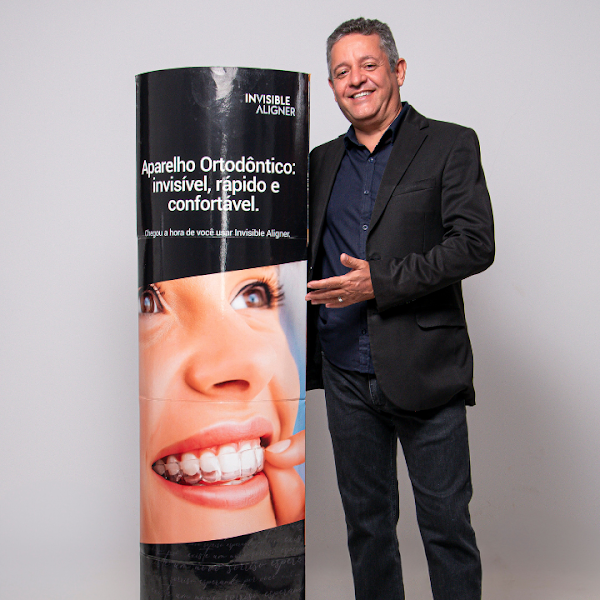 Foto 2 de Dr Pierre Gomes Odontologia Estética , Curativa e Próteses