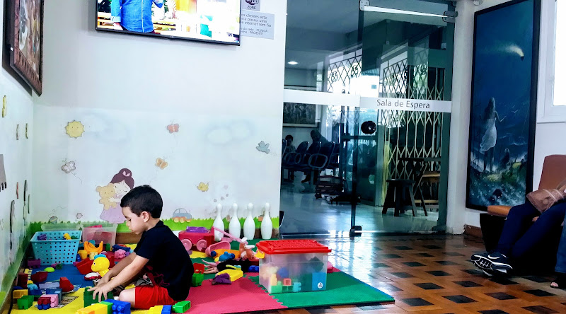 Foto 2 de Dr. Racine