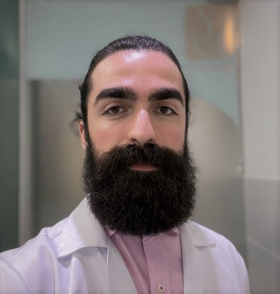 Foto 2 de Dr. Rafael Backer | Cirurgia Buco-Maxilo-Facial