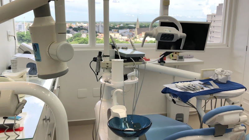 Foto 4 de Dr. Rafael Martins | Clínica Odontológica | Reabilitação Oral | Campos dos Goytacazes RJ