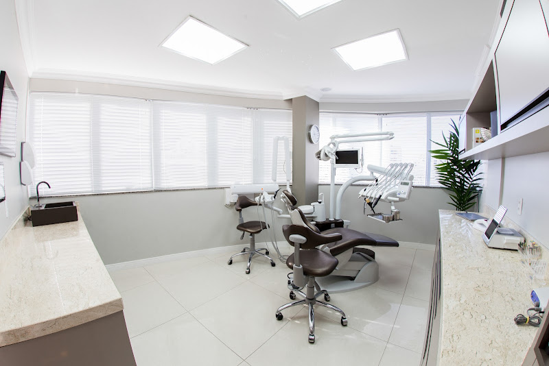 Foto 3 de Dr. Rafael Mores - Cirurgião Dentista