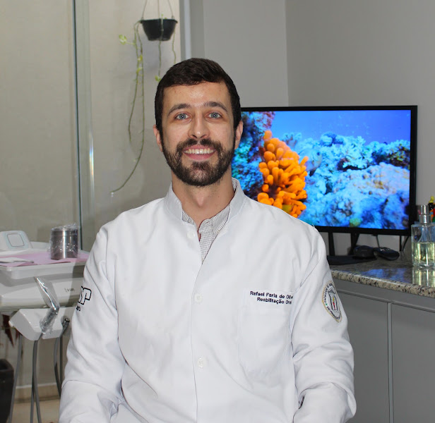 Foto de Dr. Rafael Oliveira - Periodontia e Implantodontia