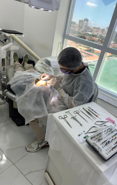 Foto 2 de Dr. Rafael Oliveira - Periodontia e Implantodontia