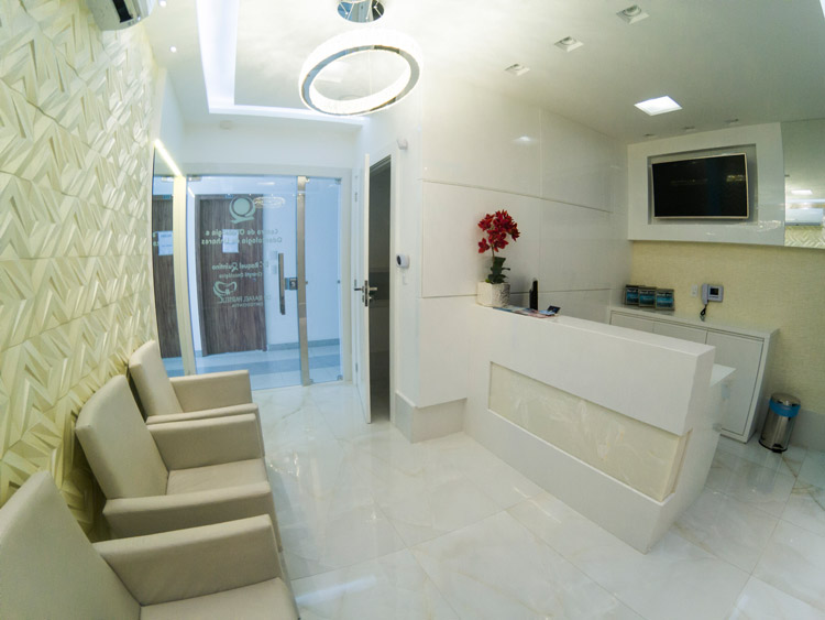 Foto 3 de Dr. Rafael Parteli - Implantodontia e Ortodontia