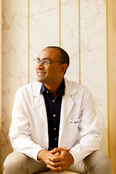 Foto 2 de Dr. Rafael Saulo - Endodontia Microscópica