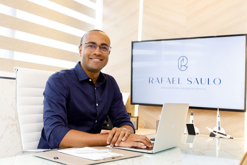 Foto 3 de Dr. Rafael Saulo - Endodontia Microscópica