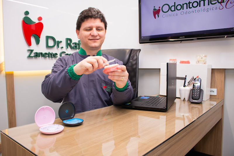 Foto 3 de Dr. Rafael Z. Casagrande - Ortodontista e Invisalign