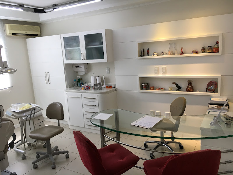 Foto de Dr. Ramiro Estacia Ortodontista